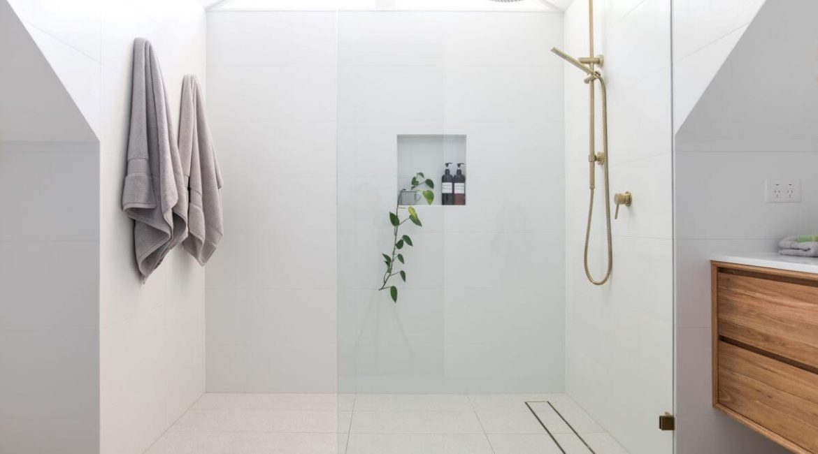 walk in shower and wet room